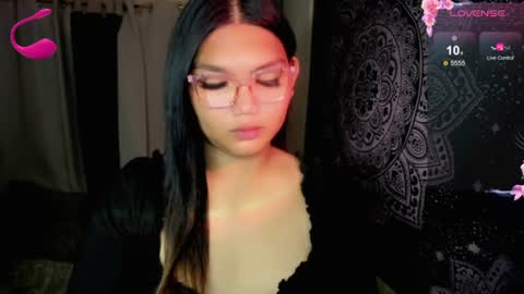 Sweet   online show from June 15, 11:10 am
