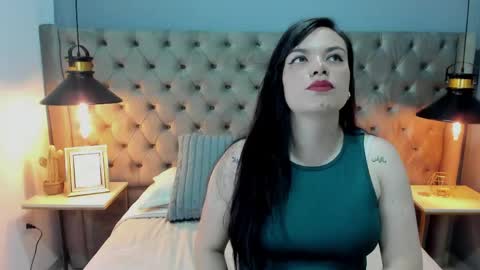 lov_charlotte online show from April 16, 1:44 pm