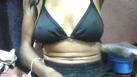 lovaelisa online show from November 23, 7:32 am