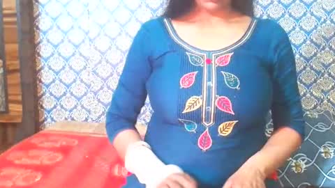 Divya online show from February 13, 2:51 pm