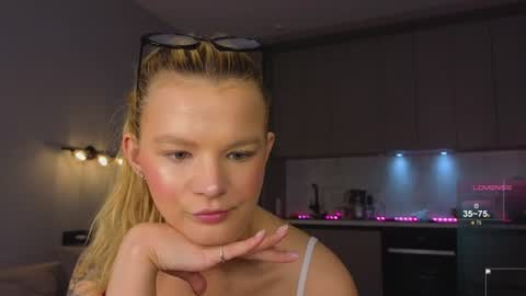 Jenny online show from June 12, 4:20 am