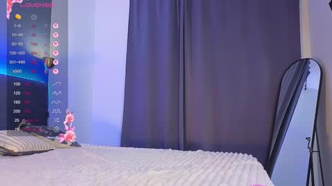 Jenny online show from November 2, 12:30 pm