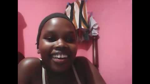 lovelyblackkelly online show from April 17, 6:21 pm