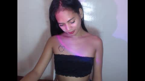 Snapshot of lovelycarmilla chatting on October 22, 3:22 am Carnilla online show from October 22, 3:22 am