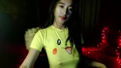 lovelypetite143 online show from February 14, 2:52 pm