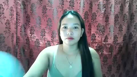 lovelypinay2 online show from February 7, 4:06 am