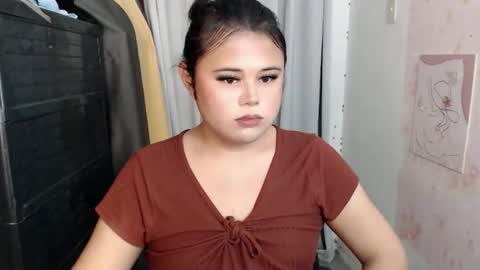 lovely online show from April 25, 4:26 pm