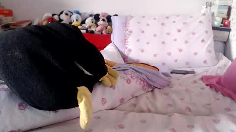 lovelywoman22 online show from October 3, 5:23 am