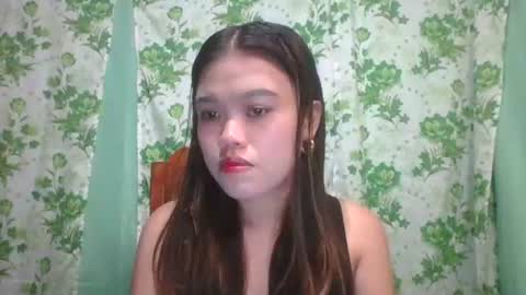 lovemae352295 online show from December 30, 1:36 pm