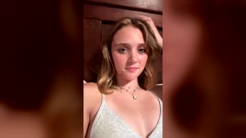 lovergirll1717 online show from June 26, 6:03 am