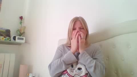 Marlyn online show from January 26, 1:25 pm