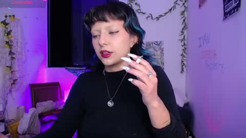 loving_alma online show from June 11, 3:03 am
