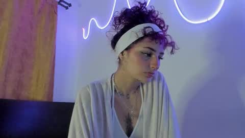 Jenn online show from January 13, 12:05 am