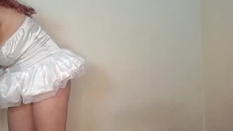 Snapshot of luanapowerful chatting on December 21, 10:51 pm luanapowerful online show from December 21, 10:51 pm