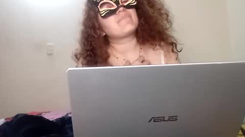 Snapshot of luanapowerful chatting on February 2, 4:59 am luanapowerful online show from February 2, 4:59 am