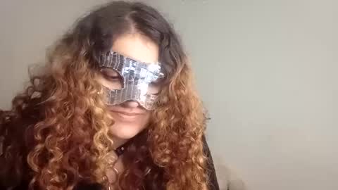 Snapshot of luanapowerful chatting on September 25, 4:33 am luanapowerful online show from September 25, 4:33 am