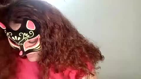 Snapshot of luanapowerful chatting on January 22, 1:10 am luanapowerful online show from January 22, 1:10 am