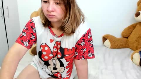 Snapshot of luara__01__lecat_1 chatting on September 12, 10:45 am luara__01__lecat_1 online show from September 12, 10:45 am