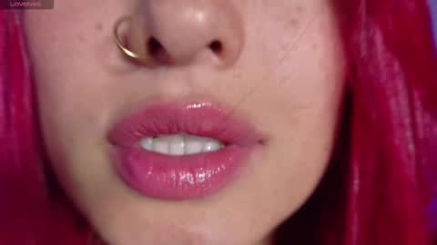 Luccy online show from November 11, 2:58 pm