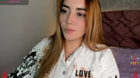 lucia star  online show from December 5, 7:17 pm