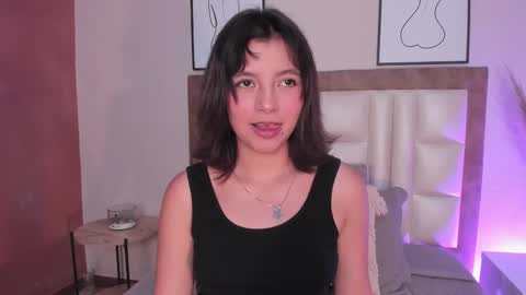 Snapshot of luciaferrero chatting on October 8, 12:59 am LuciaFerrero online show from October 8, 12:59 am