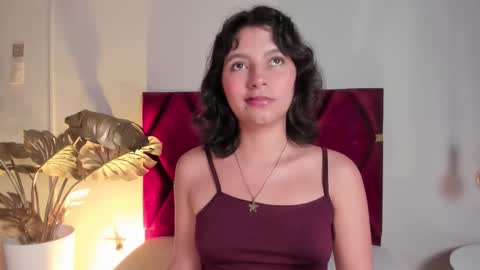 Snapshot of luciaferrero chatting on September 20, 12:43 am LuciaFerrero online show from September 20, 12:43 am