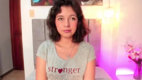Snapshot of luciaferrero chatting on October 3, 12:49 am LuciaFerrero online show from October 3, 12:49 am