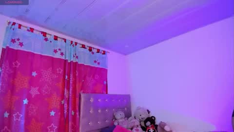    online show from December 4, 9:59 pm