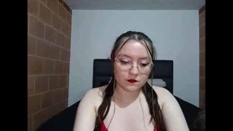 Snapshot of lucifer_y_eva chatting on October 21, 10:36 pm Lucifer y Eva online show from October 21, 10:36 pm