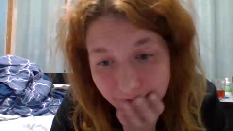 luciii113 online show from March 9, 9:01 am