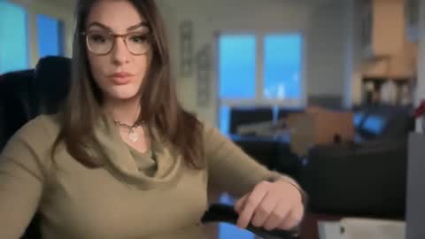 April online show from January 8, 9:30 pm