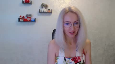 Arina online show from December 19, 3:30 pm