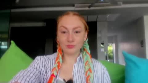 lucky_licky20 online show from October 11, 3:22 am
