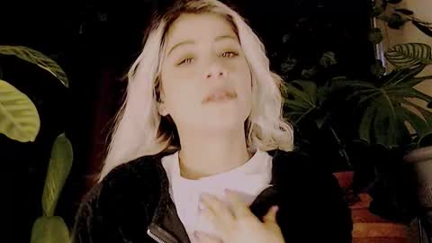 luckysapphire777 online show from October 30, 7:11 am