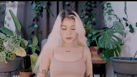 luckysapphire777 online show from October 31, 8:29 am