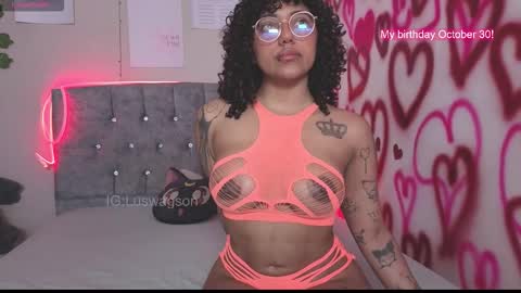 Luanis online show from October 19, 8:16 am