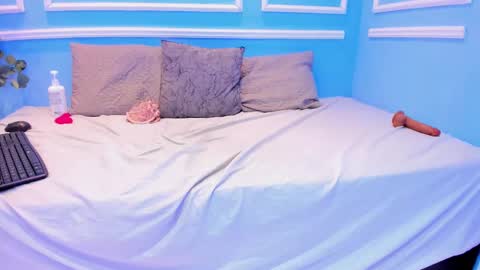 lucy_canel online show from October 17, 11:19 pm