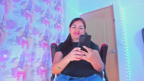 lucy online show from May 17, 12:43 am
