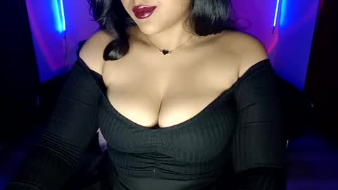 Snapshot of lucy_kanne chatting on February 7, 7:40 am Lucy online show from February 7, 7:40 am