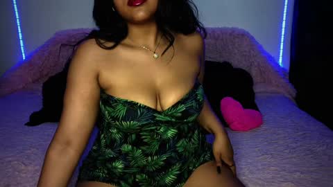 Snapshot of lucy_kanne chatting on December 4, 2:48 pm Lucy online show from December 4, 2:48 pm