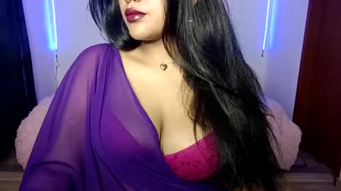 Snapshot of lucy_kanne chatting on January 19, 1:32 am Lucy online show from January 19, 1:32 am
