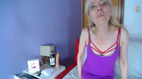  SleepyAbuela online show from February 27, 3:56 pm