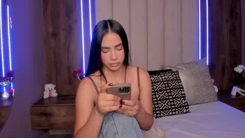 Lucy online show from April 5, 2:43 am