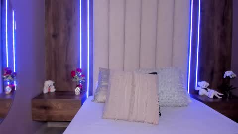 Lucy online show from March 8, 5:11 am