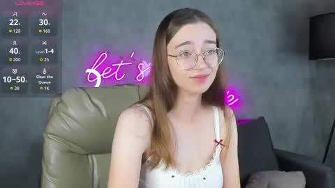 Lucy online show from August 3, 12:58 am