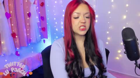 Snapshot of lucyy_peach chatting on March 9, 11:35 pm LUCYY FROM HOME online show from March 9, 11:35 pm