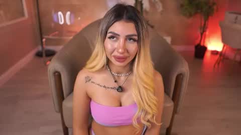 LucyRose online show from June 27, 9:43 am