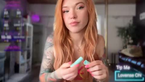 Luubeam             INSTA luubeammm TWITTER lunaisreallycu1 online show from February 10, 7:17 pm