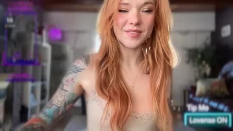 Luubeam             INSTA luubeammm TWITTER lunaisreallycu1 online show from February 18, 8:04 pm