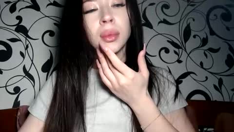 luisa lovedom online show from June 2, 8:59 am